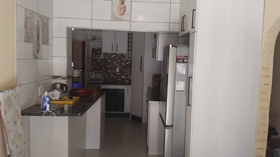 4 Bedroom Property for Sale in Headlands Eastern Cape
